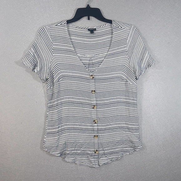 Torrid Top Womens 2 Gray White Striped Cap Sleeve V Neck Stretch Casual Buttons - Picture 1 of 14